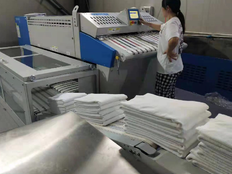 淇巾类折叠机-02